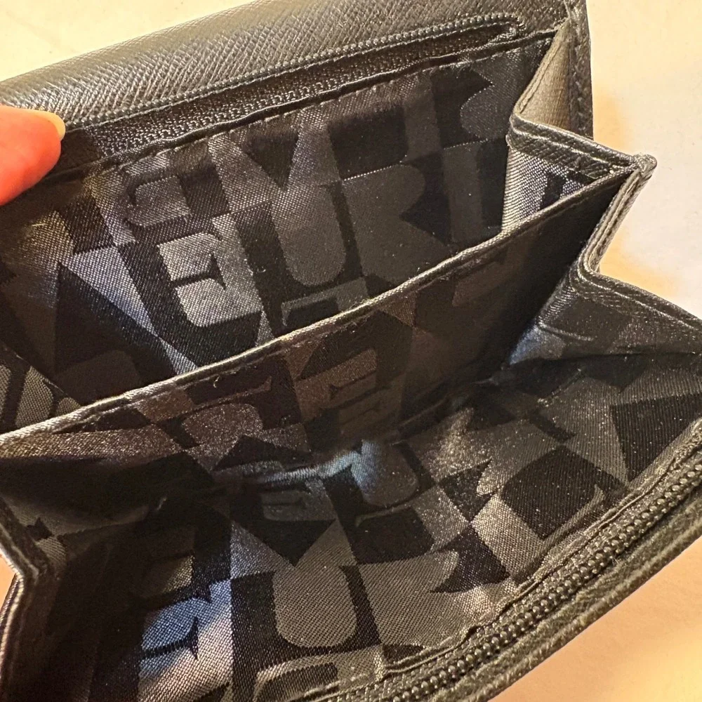 Furla Black Textured Leather Tri Fold Wallet Coin Pocket Card Slots Snap Closure
